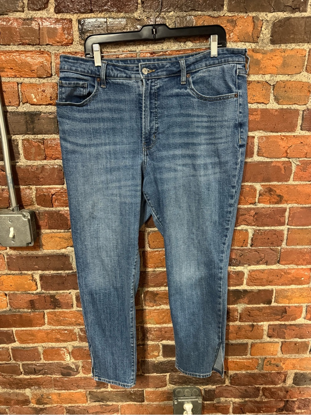 Old Navy Women's OG Straight Cropped Ankle Jeans in Medium Blue Denim Size 16